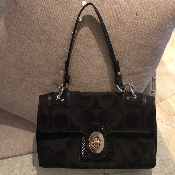 Coach shoulder bag - Picture 1 of 3